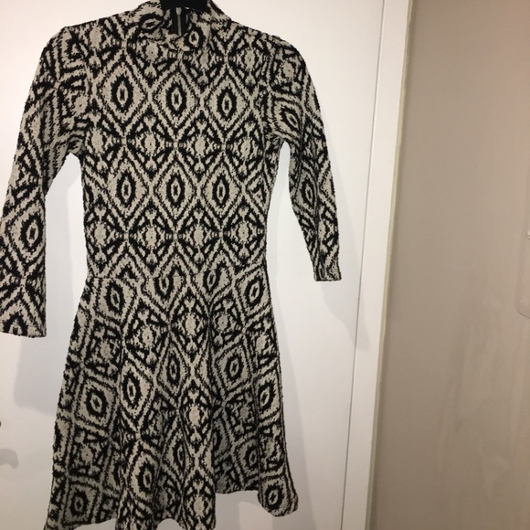 Dress - Picture 2 of 5